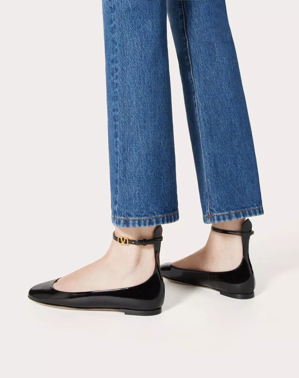 Valentino Garavani Tan-go patent leather ballerina shoes for women, featuring sleek design and glossy finish.